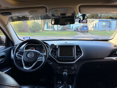 Used 2018 Jeep Cherokee Trailhawk w/ Quick Order Package 27L image 6