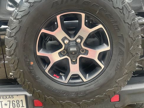 Used 2019 Jeep Wrangler Unlimited Rubicon image 13