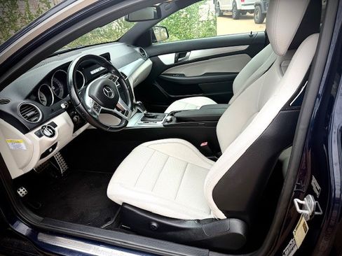 Used 2013 Mercedes-Benz C 250 Coupe image 6
