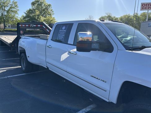 Used 2017 Chevrolet Silverado 3500 W/T w/ WT Fleet Convenience Package image 19