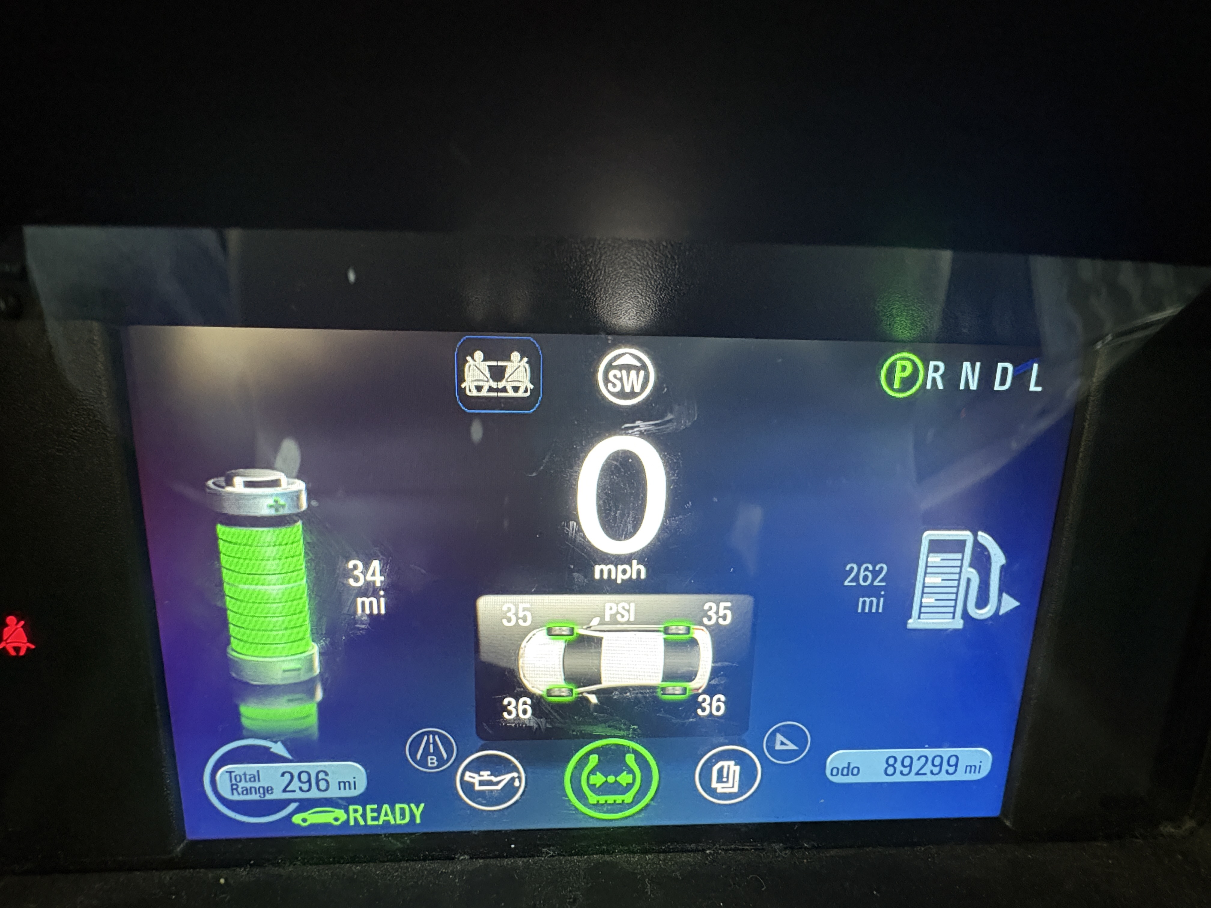 Used 2013 Chevrolet Volt FWD image 2