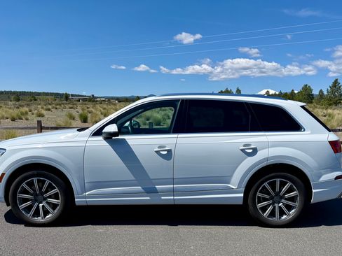 Used 2017 Audi Q7 3.0T Premium Plus AWD/4WD image 10