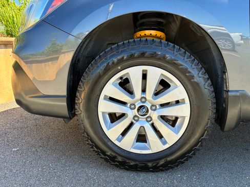 Used 2018 Subaru Outback 2.5i Premium AWD/4WD image 12