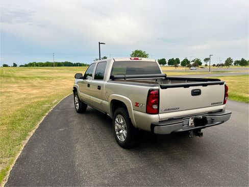 Used 2004 Chevrolet Silverado 1500 4x4 Crew Cab w/ Z71 Convenience Package 1 image 4