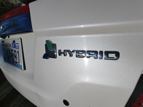 Used 2012 Ford Fusion Hybrid image 10