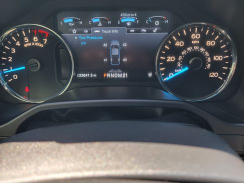 Used 2016 Ford F150 Lariat w/ Equipment Group 502A Luxury image 12