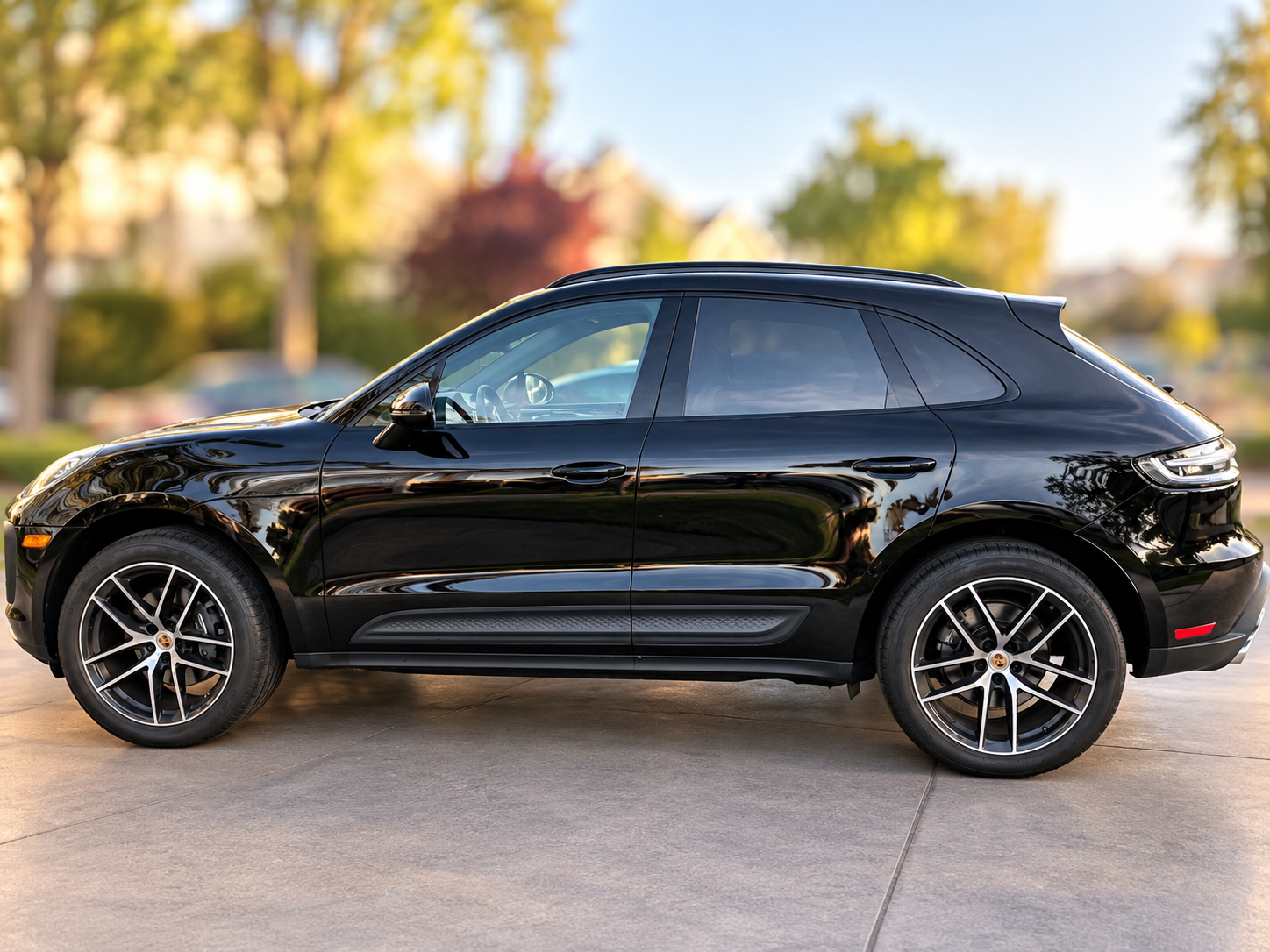 Used 2024 Porsche Macan AWD/4WD image 6