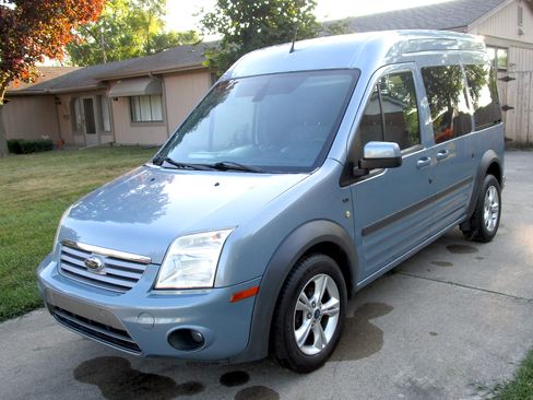 Used 2013 Ford Transit Connect XLT Premium FWD image 1