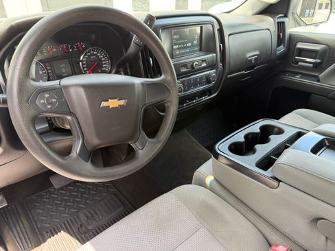 Used 2018 Chevrolet Silverado 1500 Custom w/ Custom Value Package RWD image 6