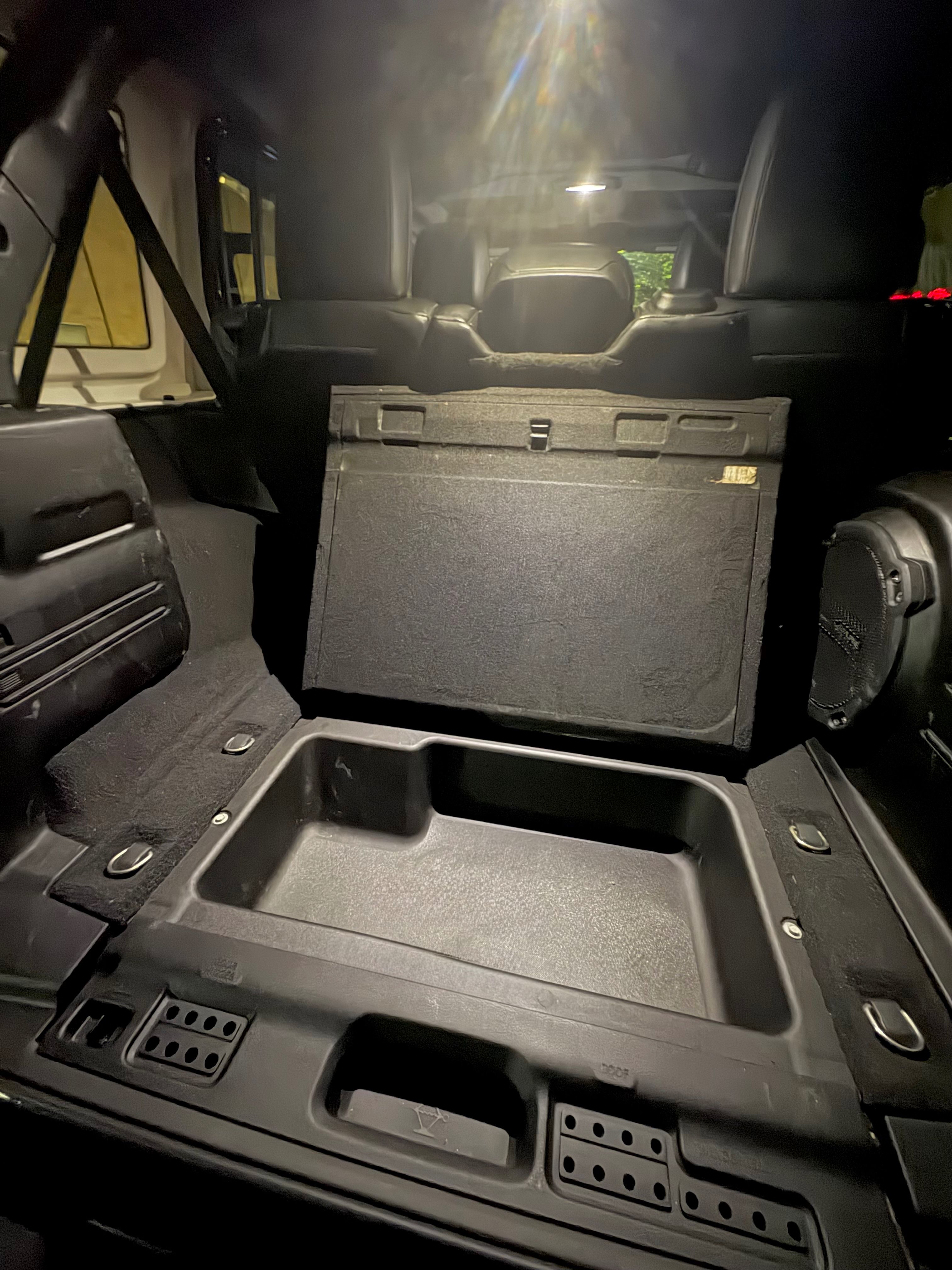 Used 2018 Jeep Wrangler Unlimited Sahara w/ Uconnect 4C Nav & Sound Group AWD/4WD image 14