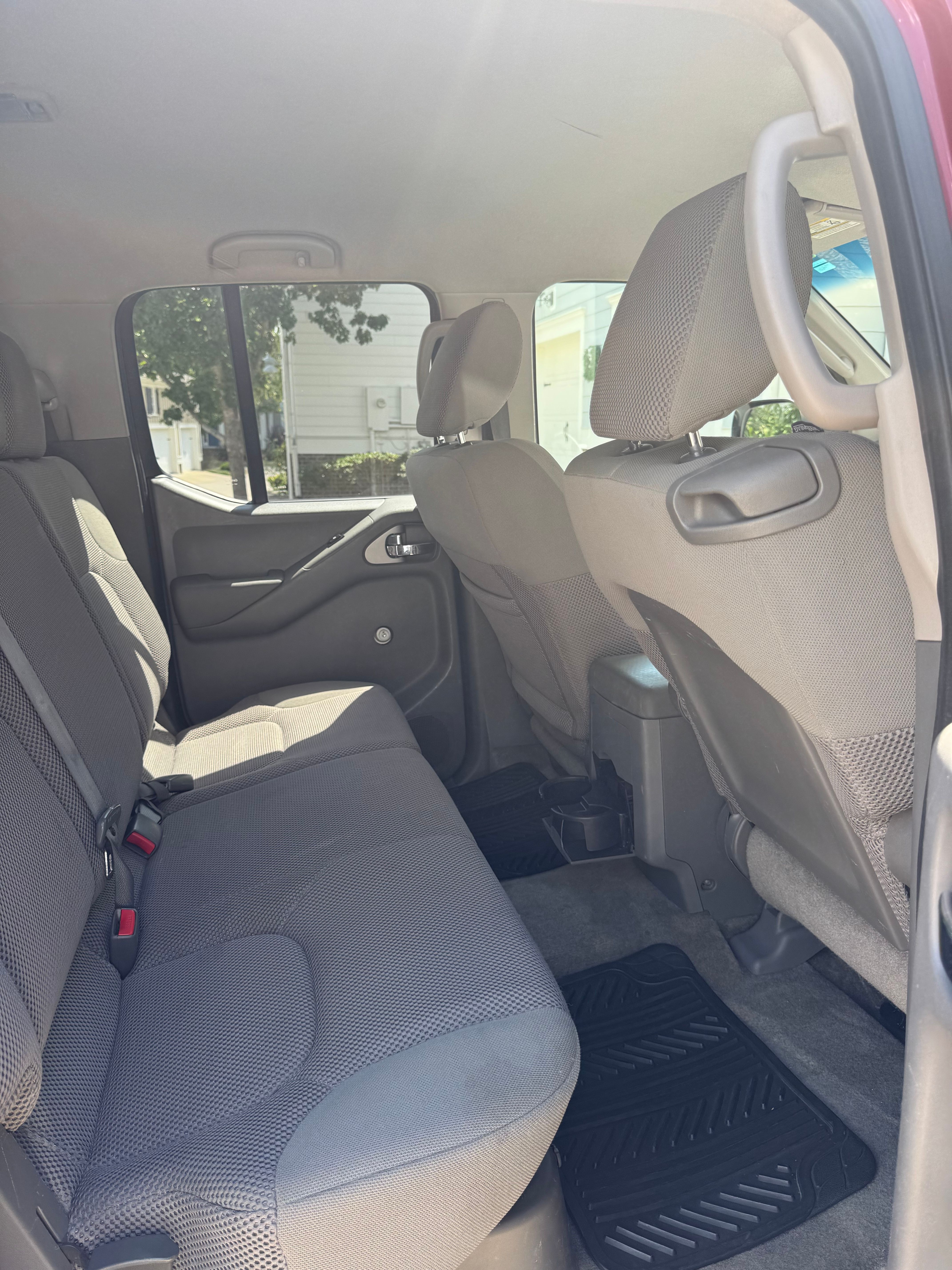 Used 2011 Nissan Frontier S AWD/4WD image 5