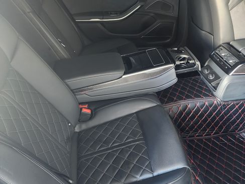 Used 2022 Audi S8 image 14
