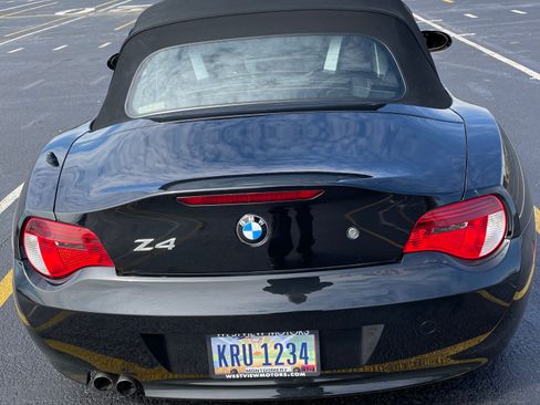 Used 2006 BMW Z4 3.0i image 2