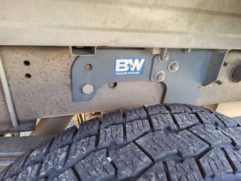 Used 2004 GMC Sierra 2500 SLE w/ Heavy-Duty Power Package image 11