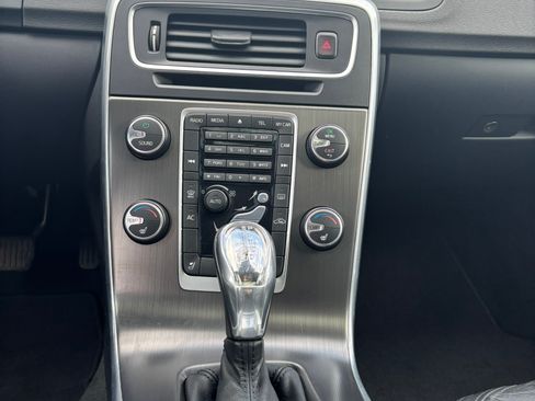 Used 2013 Volvo S60 T5 image 10