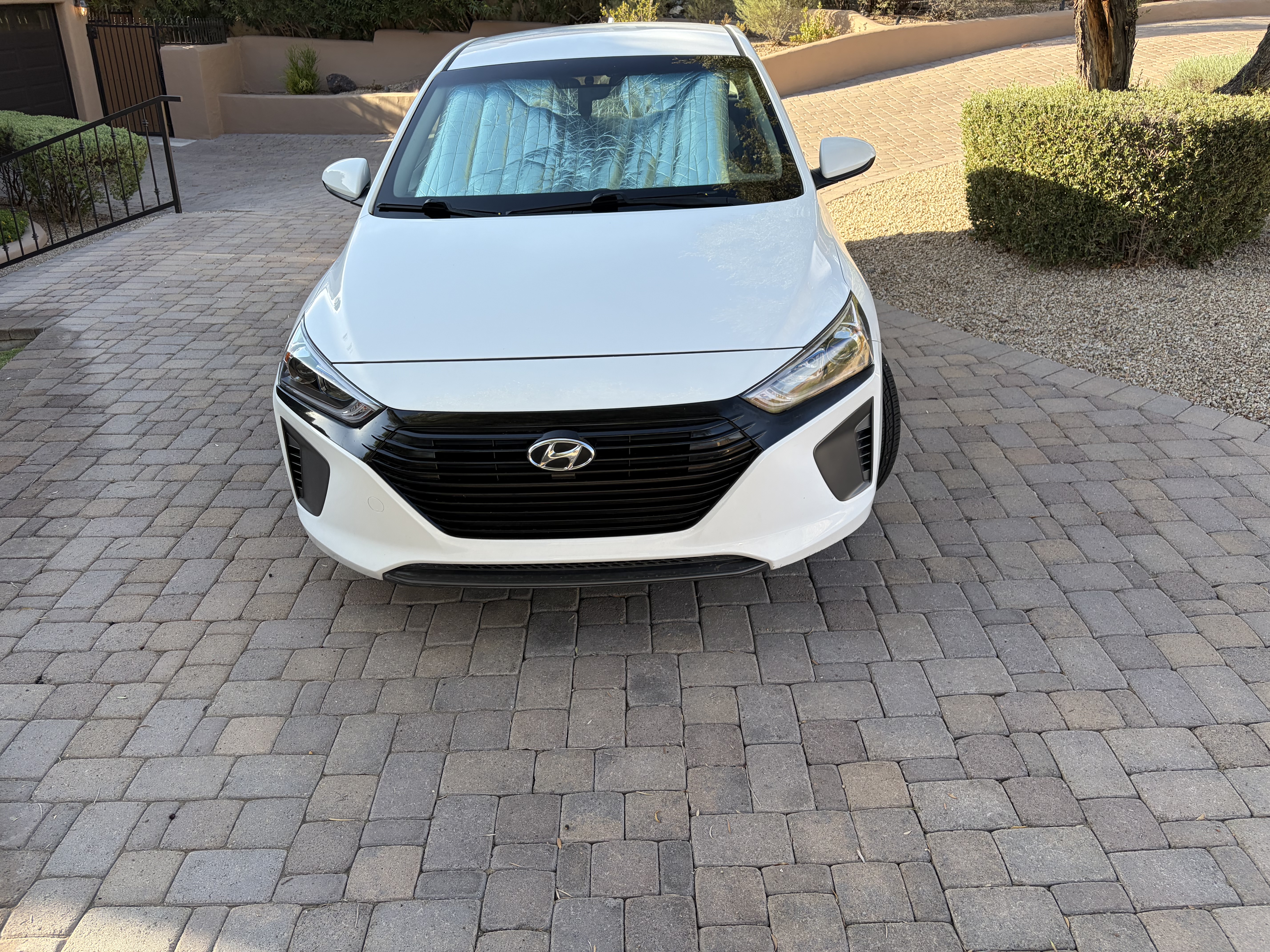 Used 2017 Hyundai Ioniq Blue FWD image 35