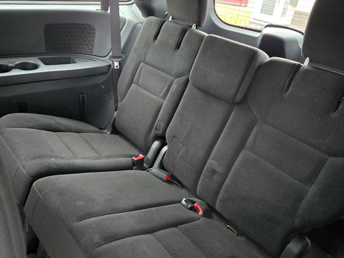 Used 2019 Dodge Grand Caravan SE image 10