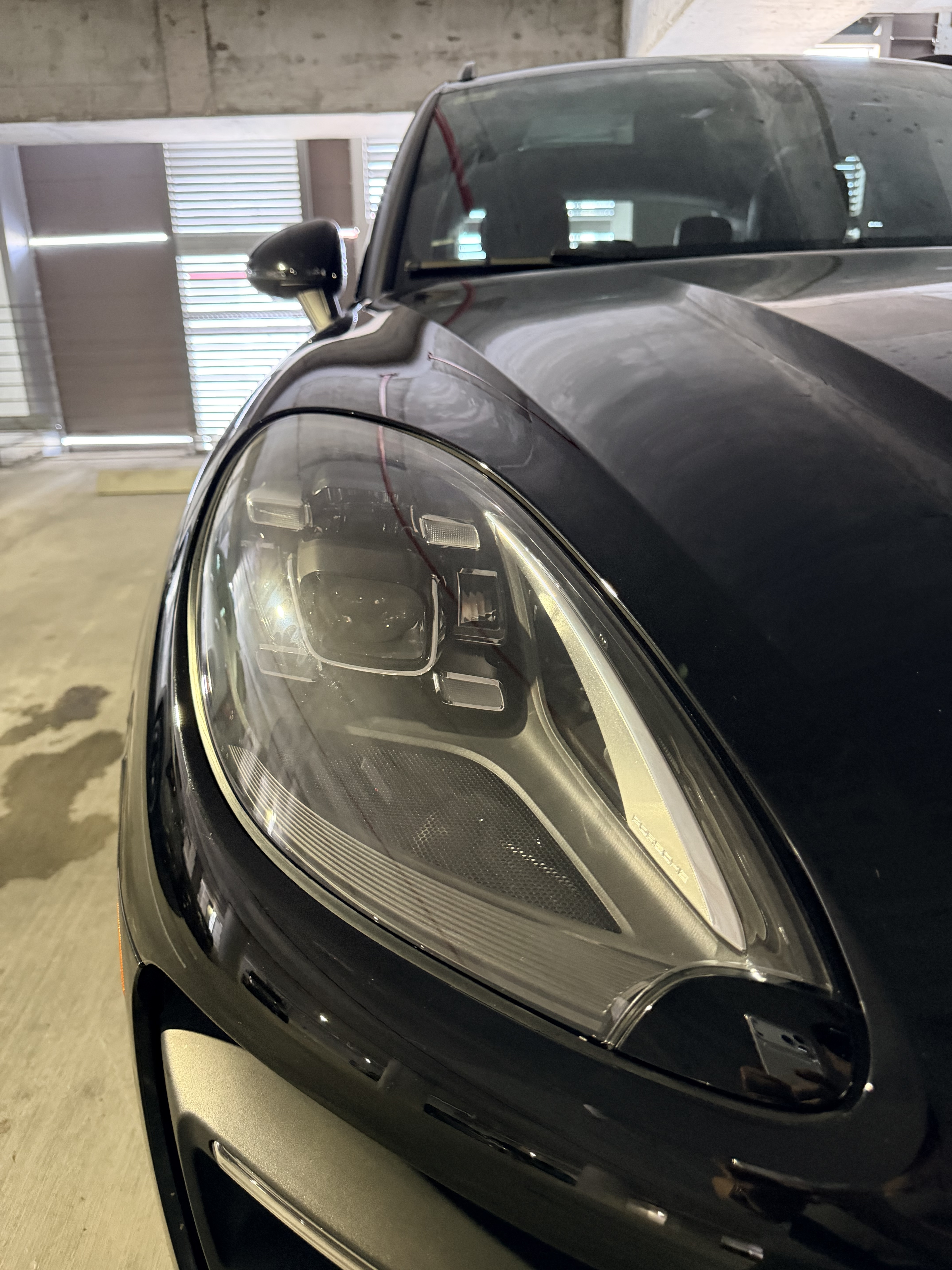 Used 2018 Porsche Macan Turbo AWD/4WD image 12