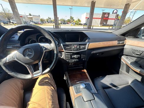 Used 2013 Mercedes-Benz E 350 Sedan image 16