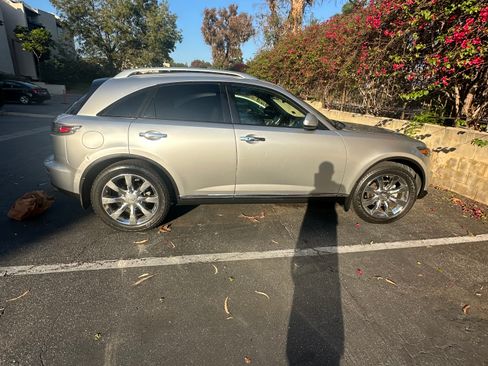 Used 2008 INFINITI FX35 2WD w/ Technology Pkg image 9