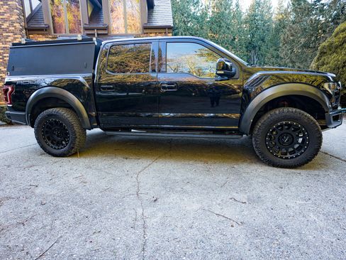 Used 2017 Ford F150 Raptor w/ Equipment Group 802A Luxury image 1