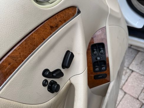 Used 2006 Mercedes-Benz CLK 500 Cabriolet w/ Premium Pkg image 10