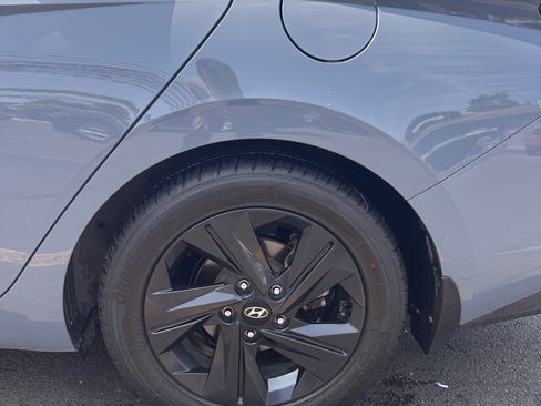 Used 2023 Hyundai Elantra SEL FWD image 10