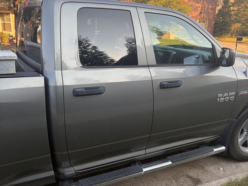Used 2013 RAM 1500 Express RWD image 4