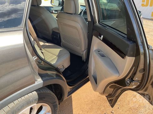 Used 2015 Kia Sorento EX w/ EX V6 Touring Package image 12