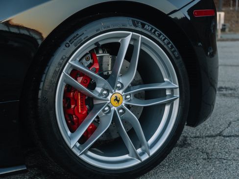 Used 2018 Ferrari 488 Spider image 12