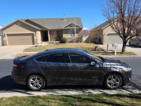 Used 2016 Ford Fusion Titanium image 6