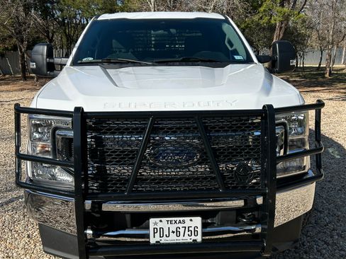 Used 2020 Ford F250 XL w/ STX Appearance Package image 5