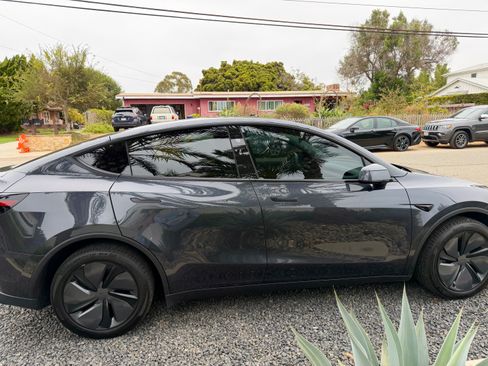 Used 2026 Tesla Model Y Long Range AWD/4WD image 6