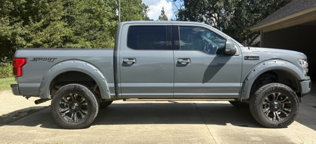 Used 2019 Ford F150 Lariat w/ Equipment Group 502A Luxury AWD/4WD image 5