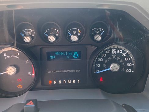 Used 2016 Ford F250 XLT image 4