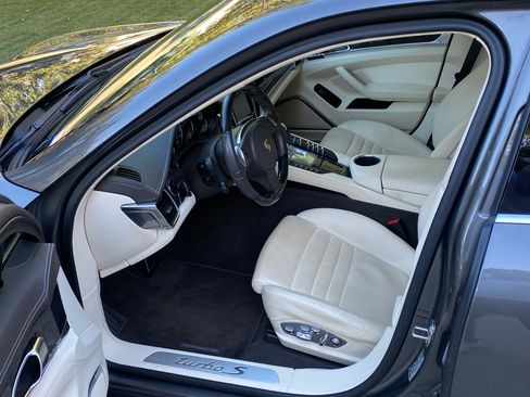 Used 2012 Porsche Panamera Turbo S image 10