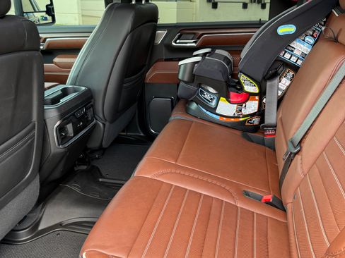 Used 2024 GMC Sierra 2500 Denali Ultimate image 10