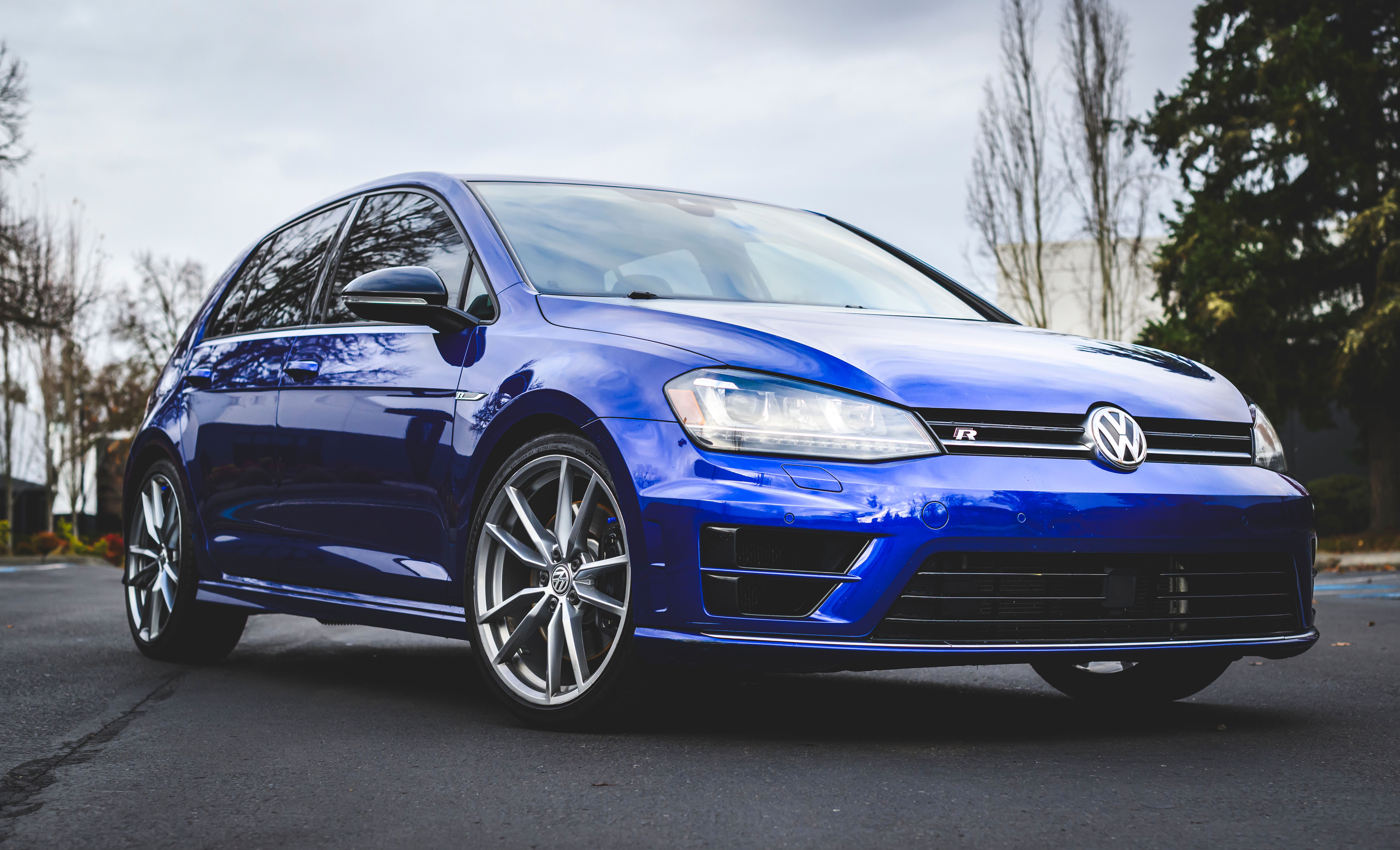 Used 2017 Volkswagen Golf R 4-Door AWD/4WD image 1