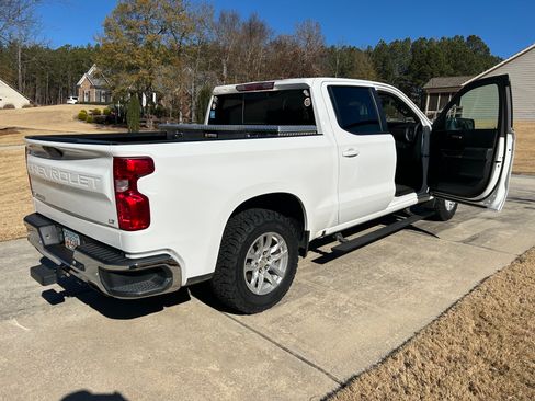 Used 2020 Chevrolet Silverado 1500 LT w/ All-Star Edition image 10