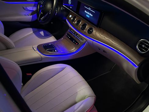 Used 2021 Mercedes-Benz E 350 Sedan image 18