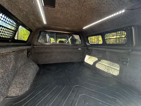 Used 2023 Ford F150 Lightning Platinum image 11