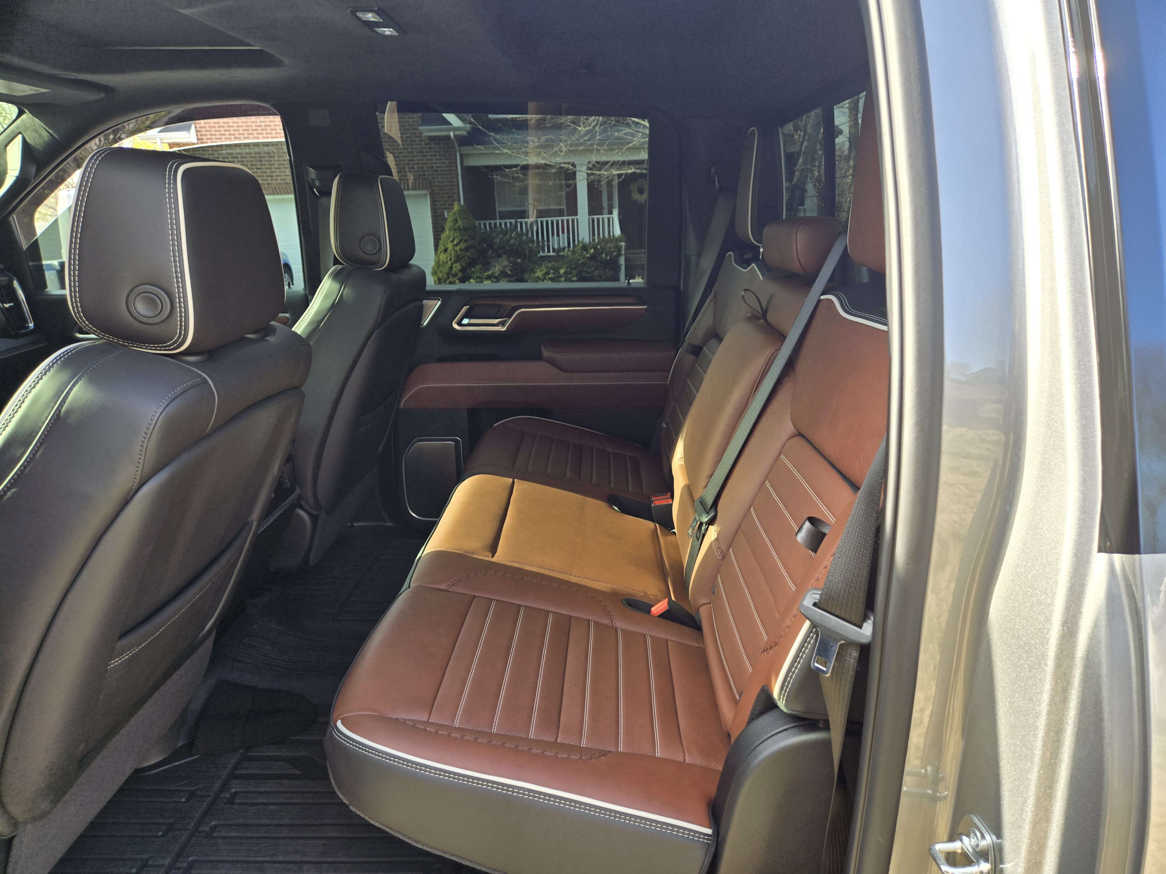Used 2025 GMC Sierra 2500 Denali Ultimate AWD/4WD image 9