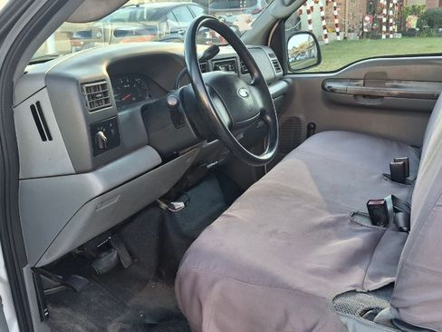 Used 2004 Ford F350 XL image 6