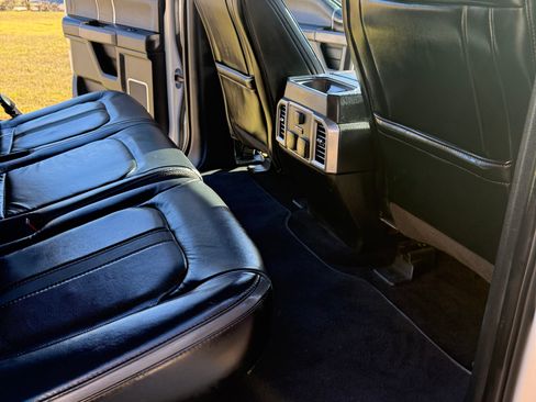 Used 2019 Ford F150 Platinum w/ Equipment Group 701A Luxury image 21