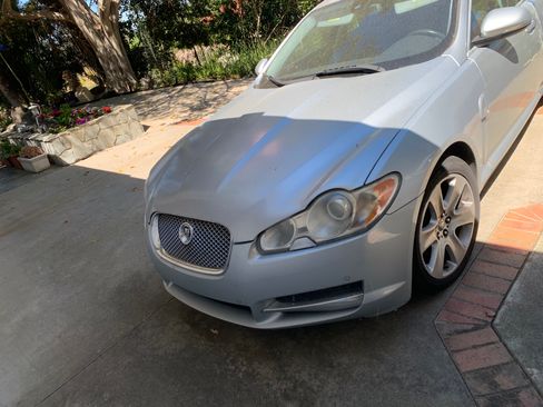 Used 2010 Jaguar XF Luxury image 6