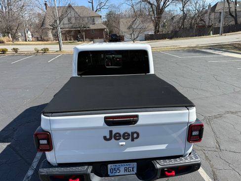 Used 2020 Jeep Gladiator Rubicon image 4