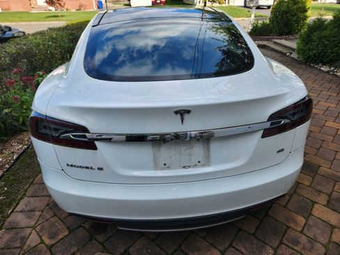 Used 2013 Tesla Model S image 16
