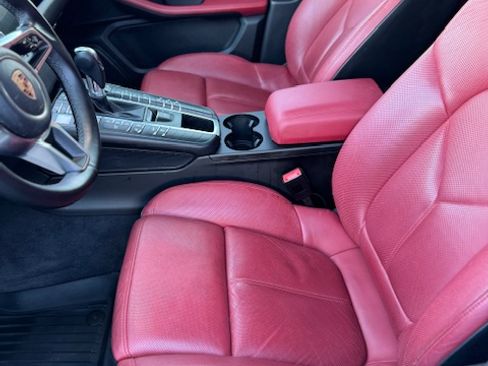 Used 2017 Porsche Macan image 9