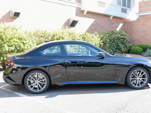 Used 2023 BMW 230i Coupe w/ Premium Package RWD image 8