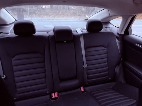 Used 2013 Ford Fusion SE image 12